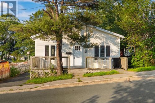 42 Suez St, St. John's, NL, A1C4Z9 | Card Image