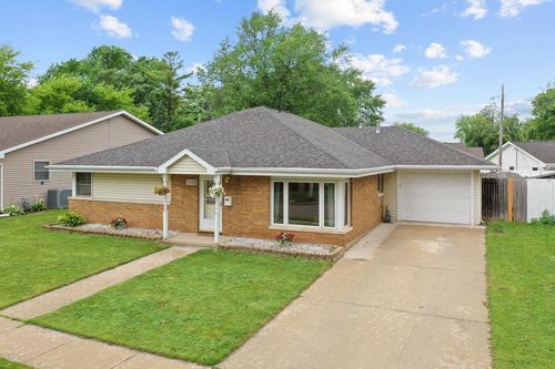 1056 St Paul Street, GREEN BAY, WI, 54304 | Card Image