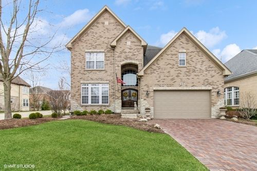 909 Red Oak Dr, Western Springs, IL, 60558-5007 | Card Image