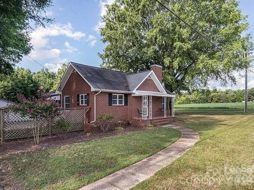 341 W Red Cross Rd, Oakboro, NC, 28129-7252 | Card Image