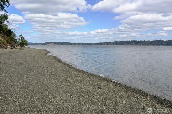 Beach looking North. NO ACCESS FROM HOMESITE | Image 9