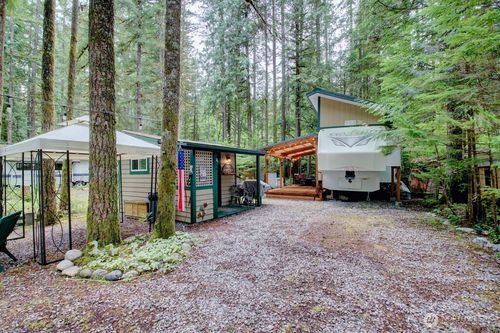 240 Schinn Canyon Cir, Deming, WA, 98244 | Card Image