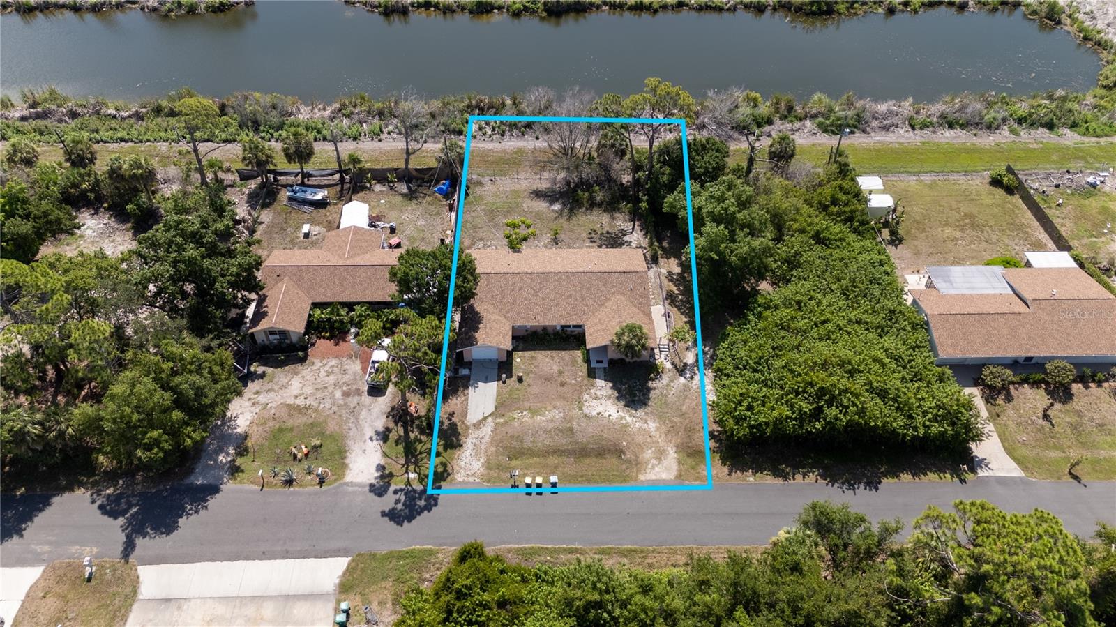 1825 Shadow Ln, Englewood, FL 34224