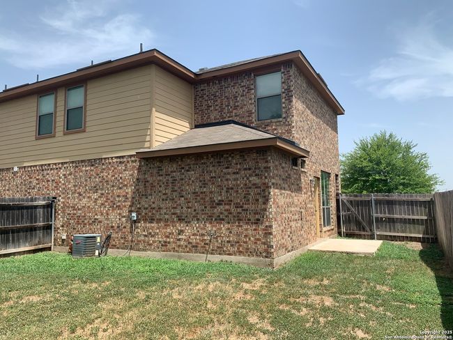 201 Anne Louise Dr, Home with 3 bedrooms, 3 bathrooms and null parking in New Braunfels TX | Image 37
