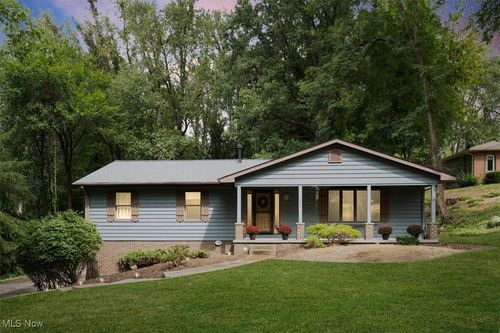 2577 Sweitzer Rd, Uniontown, OH, 44685-8334 | Card Image