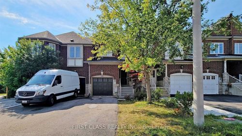 112 Revelstoke Cres, Richmond Hill, ON, L4B4T5 | Card Image