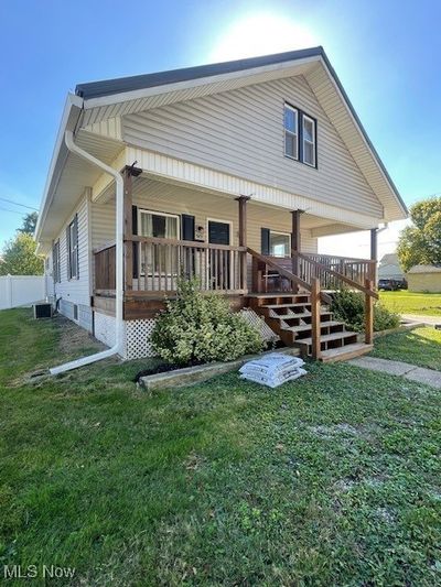 523 Carroll Street W, House other with 2 bedrooms, 1 bathrooms and null parking in Newcomerstown OH | Image 1