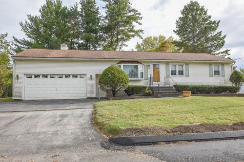 39 East Capitol Street, Methuen, MA, 01844 | Card Image