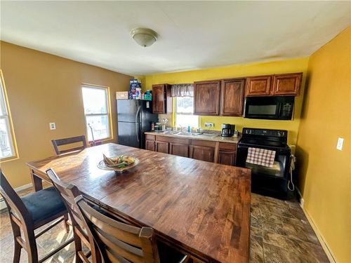 52 Harold St, Providence, RI, 02908-5439 | Card Image