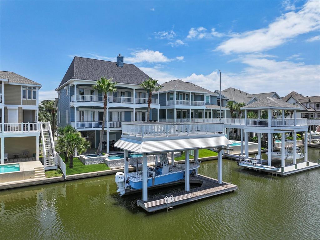 Eckert Dr, Galveston, TX 77554