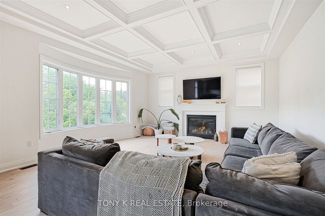169 Klein Mills Rd, House other with 4 bedrooms, 4 bathrooms and 2 parking in Kleinburg ON | Image 7