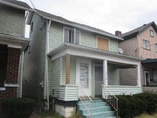 29 Spruce St, Natrona Heights, PA, 15065-2612 | Card Image