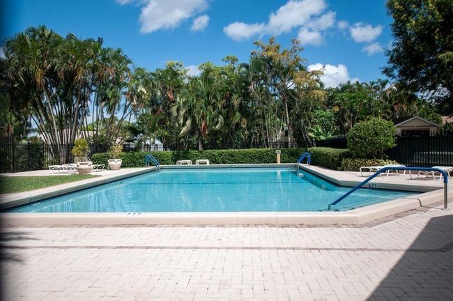 24 - 13115 Belhaven Court, Condo with 3 bedrooms, 2 bathrooms and null parking in Wellington FL | Image 23