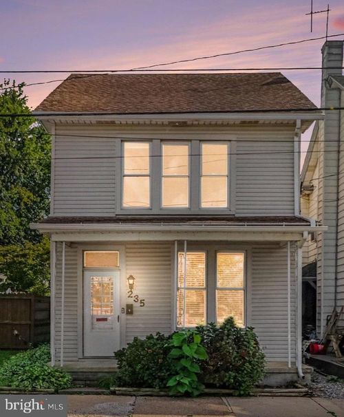 235 W 2nd St, HUMMELSTOWN, PA, 17036-1402 | Card Image