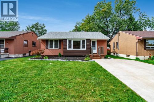 1342 Marlborough Blvd, Windsor, ON, N9C1Y7 | Card Image