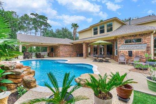 2500 Eagle Post Dr, Conroe, TX, 77304-2879 | Card Image