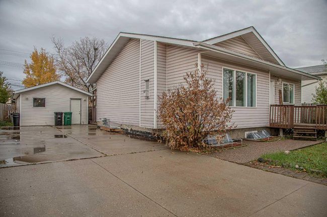 10513 106 Street, House other with 4 bedrooms, 2 bathrooms and 4 parking in High Level AB | Image 22