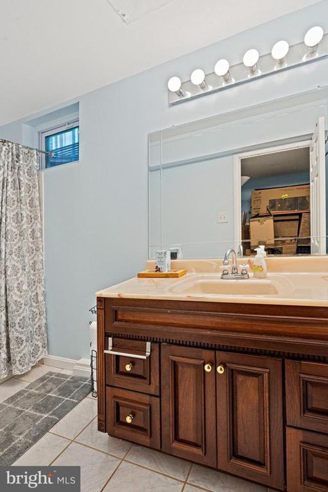 9220 Burnetta Dr, House other with 4 bedrooms, 4 bathrooms and null parking in ANNANDALE VA | Image 52