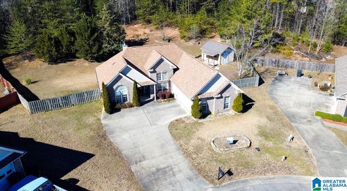 137 Hermitage Ln, Calera, AL, 35040-5588 | Card Image