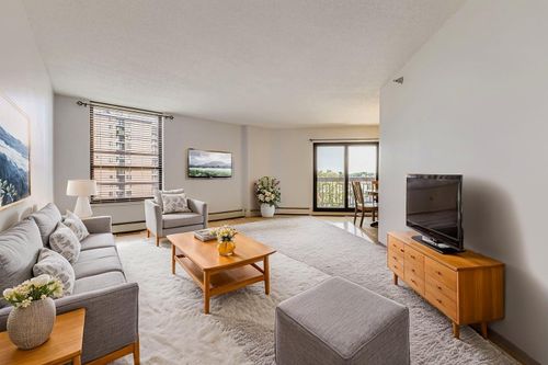 apt-604-6615 Lake Shore Dr S, Richfield, MN, 55423-2273 | Card Image