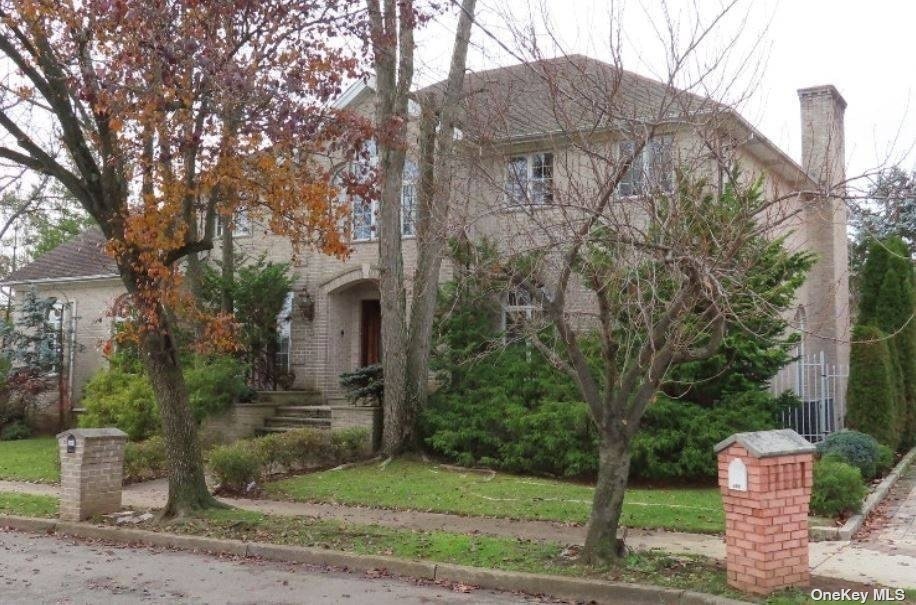 Finlay St, Staten Island, NY 10307