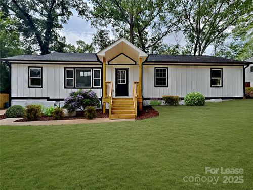 2633 Brentwood Pl, Charlotte, NC, 28208-7049 | Card Image