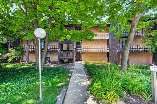 3c-5603 Lakeside Dr, Lisle, IL, 60532-2877 | Card Image