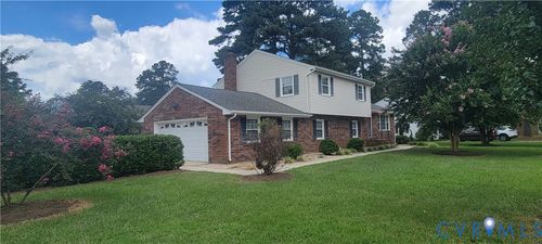 101 Stratford Dr, Colonial Heights, VA, 23834-1919 | Card Image