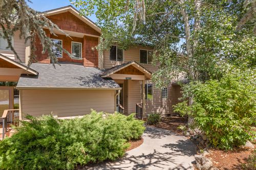 5053 Falcon Dr, Klamath Falls, OR, 97601-9155 | Card Image