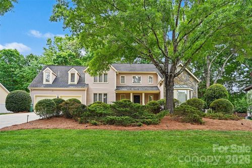 212 Rose Arbor Ln, Matthews, NC, 28105-6593 | Card Image