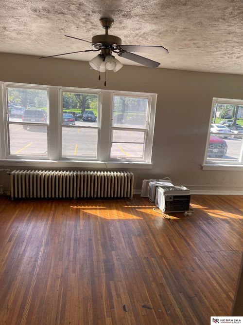 apt-a5-1630 H St, Lincoln, NE, 68508-3761 | Card Image