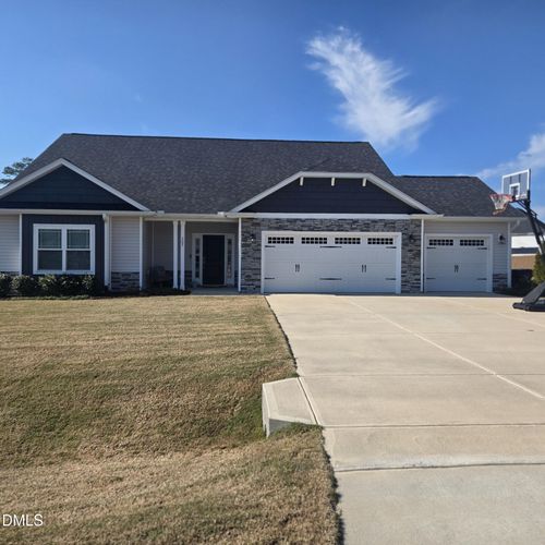 207 Spring Forest Dr, Goldsboro, NC, 27534-9522 | Card Image