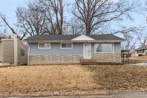 801 Elsworth Pl, Ferguson, MO, 63135-3127 | Card Image