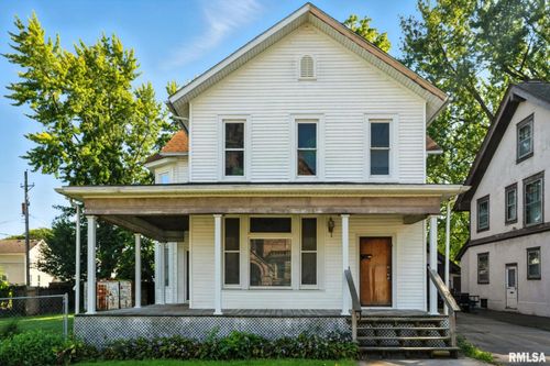 325 Kirkwood Blvd, Davenport, IA, 52803-4421 | Card Image