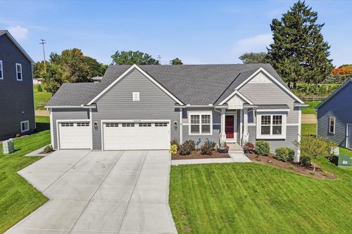 N67W25502 Vail Ln, Sussex, WI, 53089 | Card Image