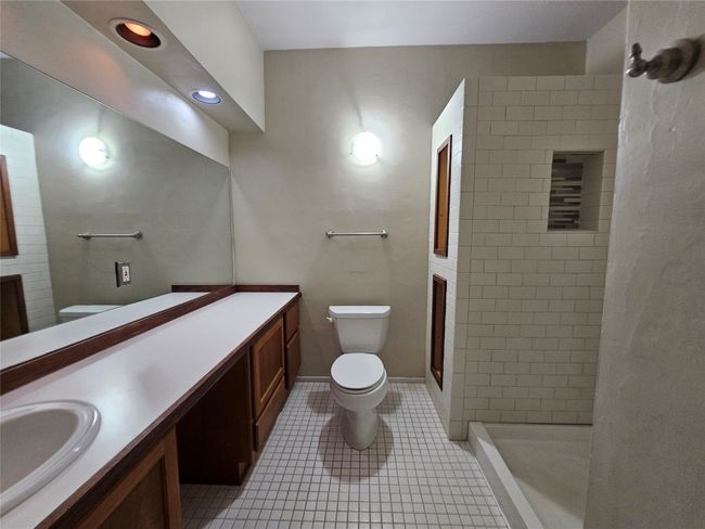 APT-205 - 2450 Wickersham Ln, Condo with 1 bedrooms, 1 bathrooms and null parking in Austin TX | Image 32