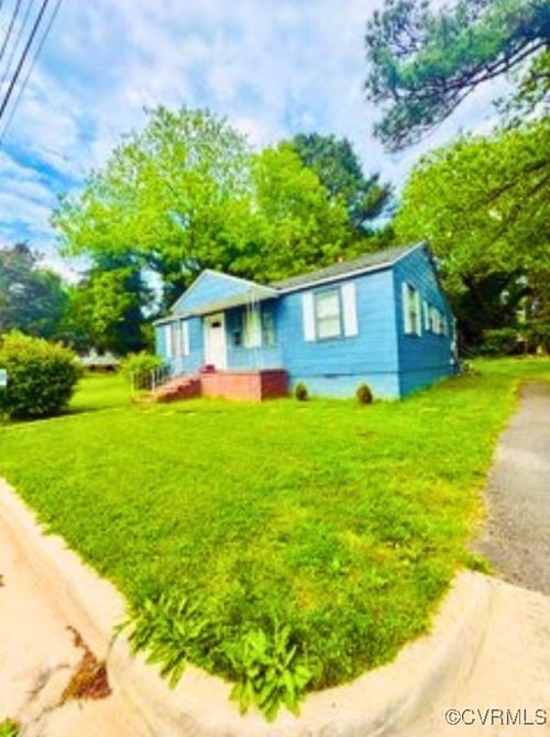 705 Endly St, Chase City, VA, 23924-1130 | Card Image