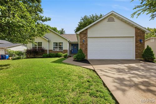 20 W Ofallon Dr, O Fallon, MO, 63366-3814 | Card Image