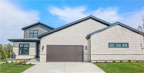 2860 W 133rd St, Leawood, KS, 66209 | Card Image