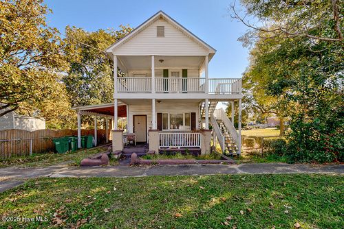 817 S 11th St, Wilmington, NC, 28401-5933 | Card Image