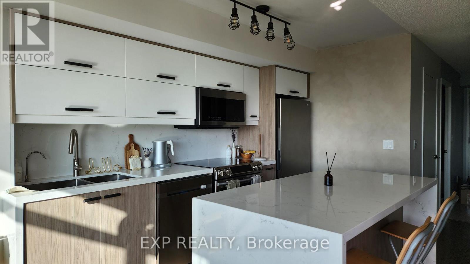 Residential Lease in Toronto (Niagara) 4