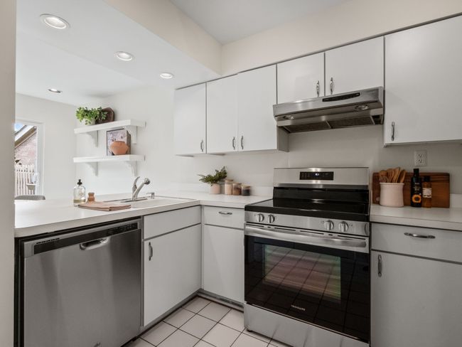 5271 Wright Way E, Condo with 3 bedrooms, 3 bathrooms and null parking in West Bloomfield MI | Image 10