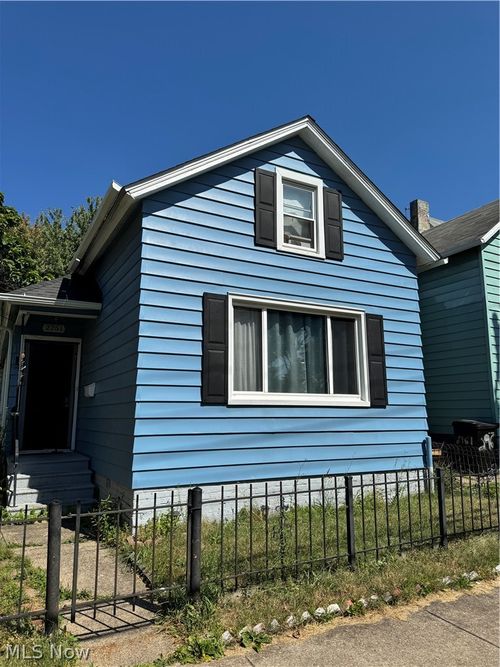 2751 W 32nd St, Cleveland, OH, 44113-4739 | Card Image