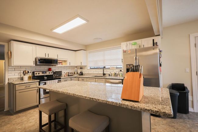 704 Elizabeth Dr, House other with 3 bedrooms, 3 bathrooms and null parking in Mountain Home AR | Image 4