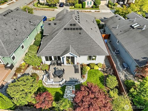 12555 232nd Way Ne, Redmond, WA, 98053-5623 | Card Image