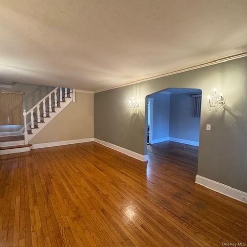 178 80th Drive, New York, NY, 11432 | Card Image