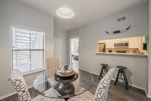 apt-501-3212 Donnelly Cir, Fort Worth, TX, 76107-5451 | Card Image