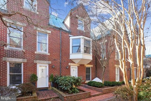 106 N Union St, ALEXANDRIA, VA, 22314-3244 | Card Image