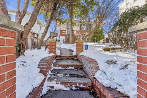 22 Conger St, Staten Island, NY, 10305-4506 | Card Image