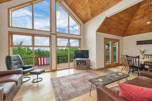 178 Highlands Dr, Conway, NH, 03818 | Card Image